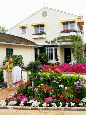 Front Yard Sidewalk-Garden Ideas Homesandgardenss Blog